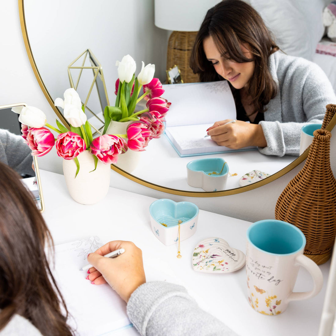 Mom - 3.75" Keepsake Box