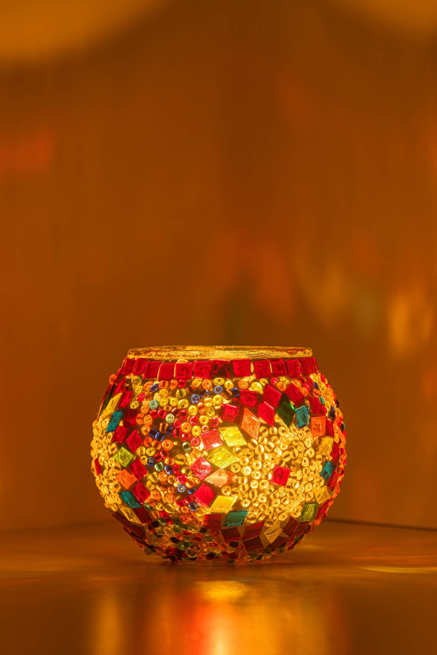 KAFTHAN Large Mosaic Glass Candle Holder: White Triple Circle